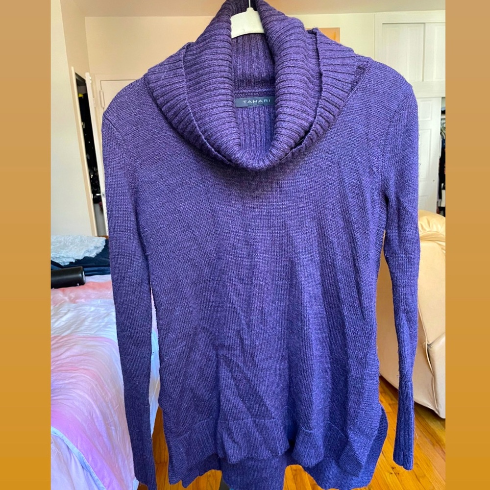 Tahari sweater